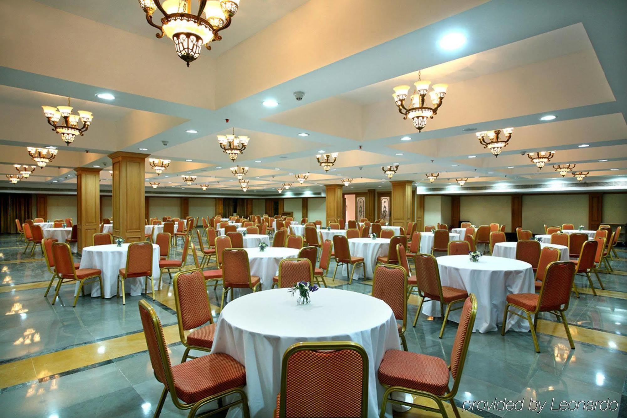 Radisson Blu Kochi Hotel Facilities photo The Grand Ballroom